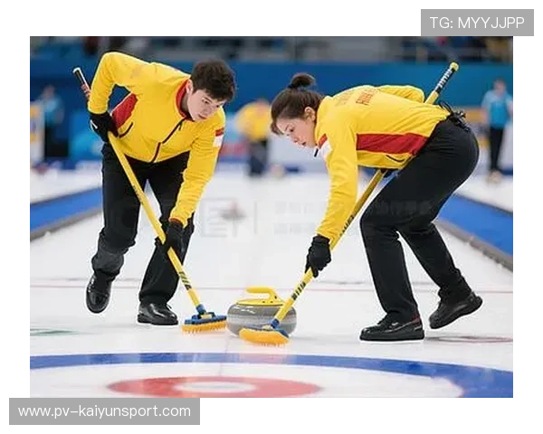 冰壶队员弯腰擦冰擦到脸红，队友笑成一片